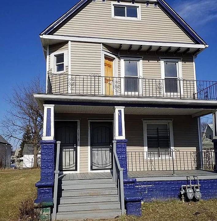 1st image of 1028 E Ferry St