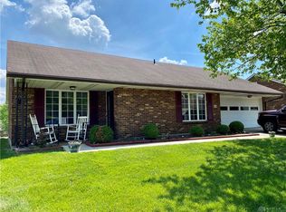 2930 Archer Ln, Springfield, OH 45503