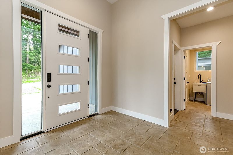 4th image of 14886 Wilkeson Spiketon Road E