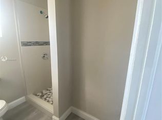 2300 Douglas St #2, Hollywood, FL 33020