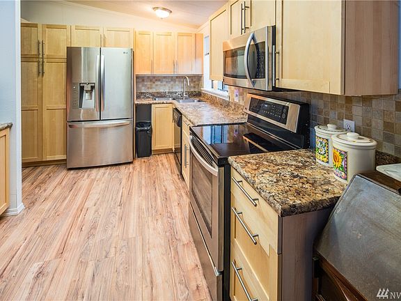 5th image of 5711 100th St NE Unit 29