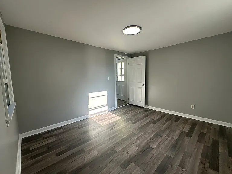 27 Salem St #1 — Photo 6