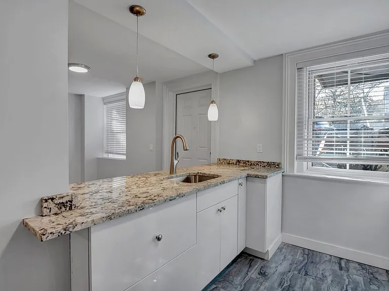 44 Trumbull St — Photo 6