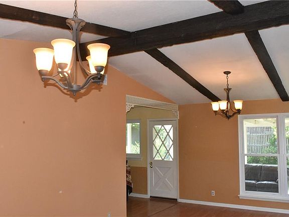 3rd image of 3031 Pamela Dr