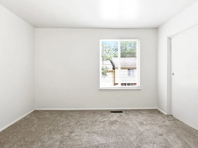 2101K Mandalay Dr #2101K — Photo 7