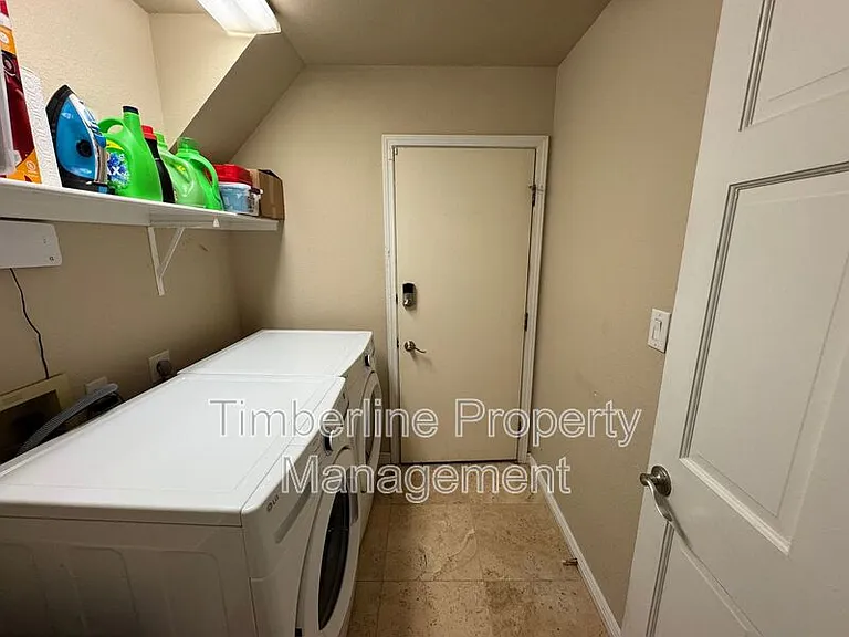5265 Champagne Dr — Photo 23