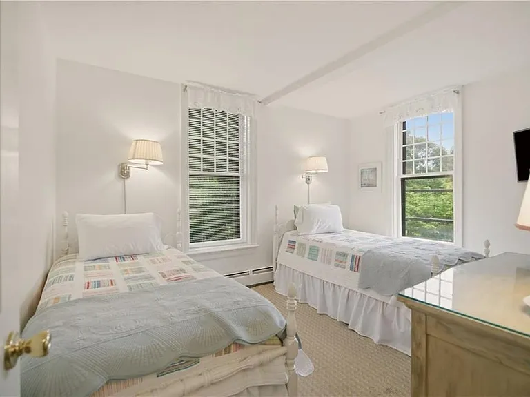 158 Narragansett Ave #I — Photo 11