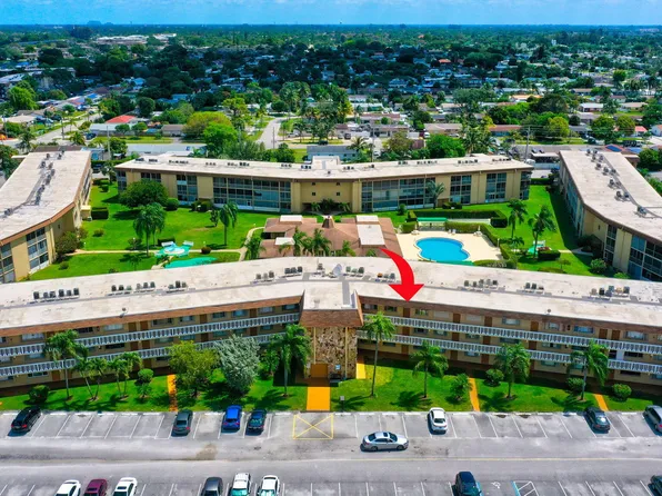 500 Village Green Circle W #311, Palm Springs, FL 33461
