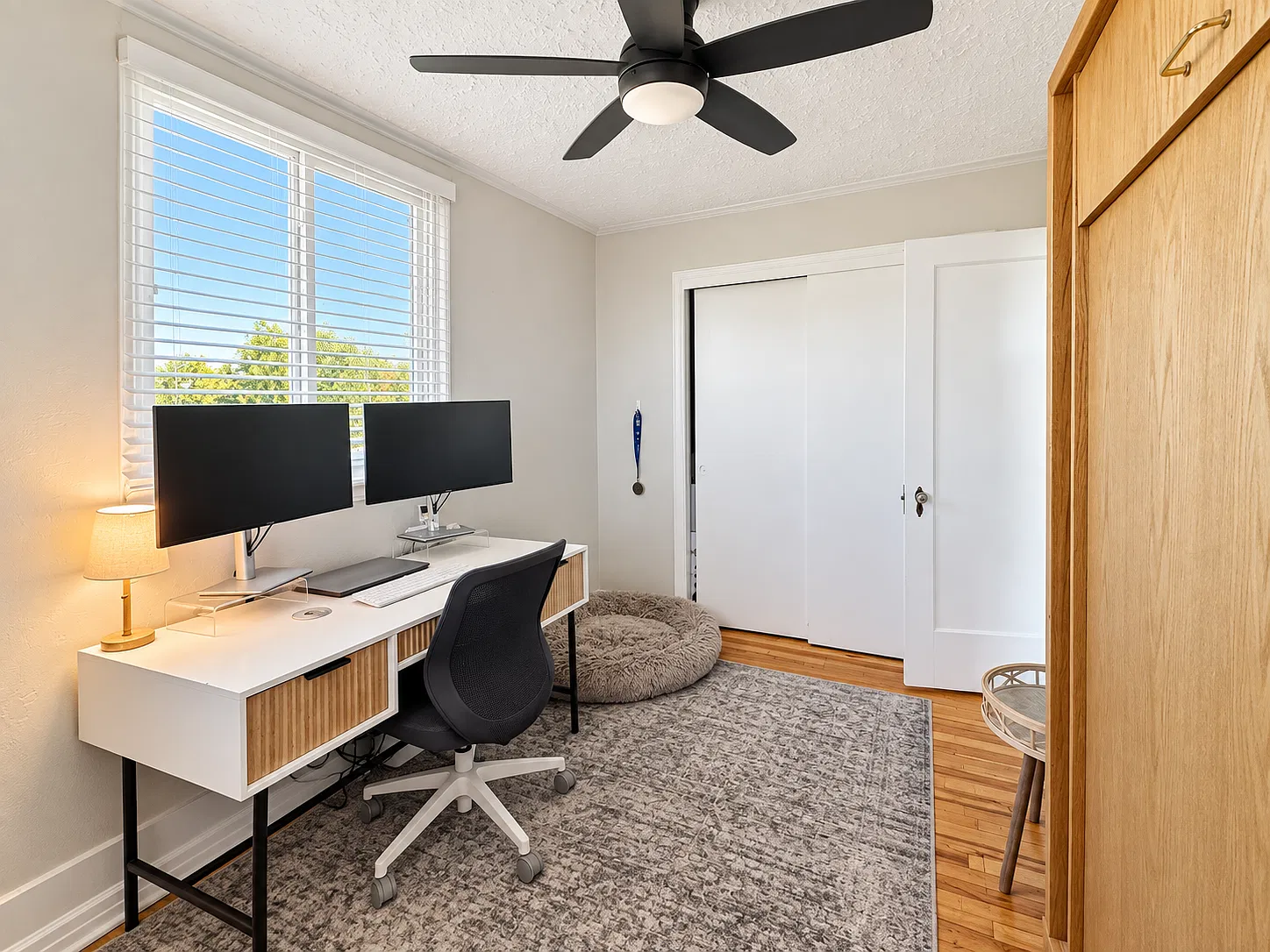 2 bed, 750 sqft, $2,200 — Photo 4