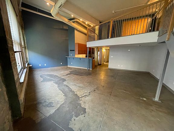 4th image of 1104 Prospect Ave E #504