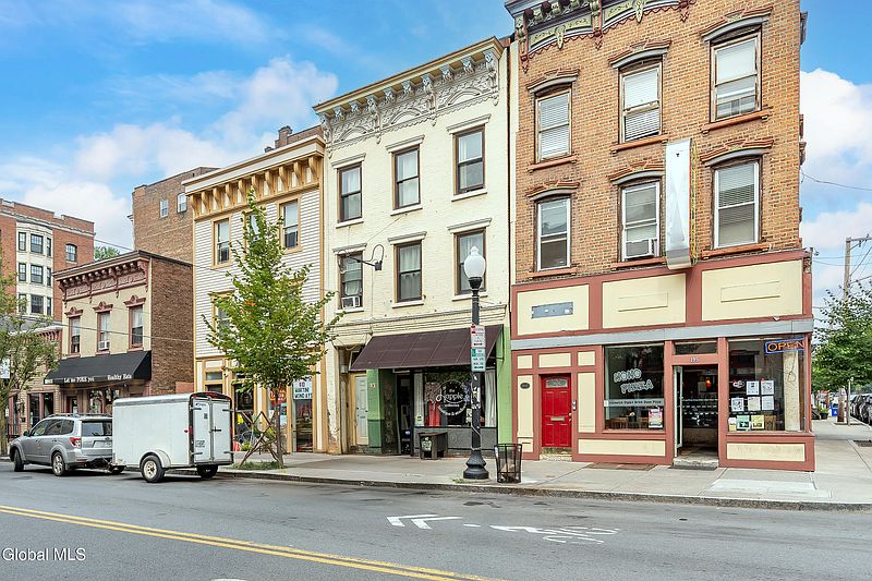 3rd image of 197 Lark Street