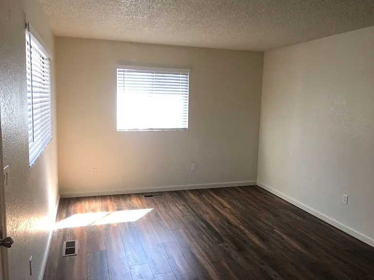 1270 Sutro St — Photo 8