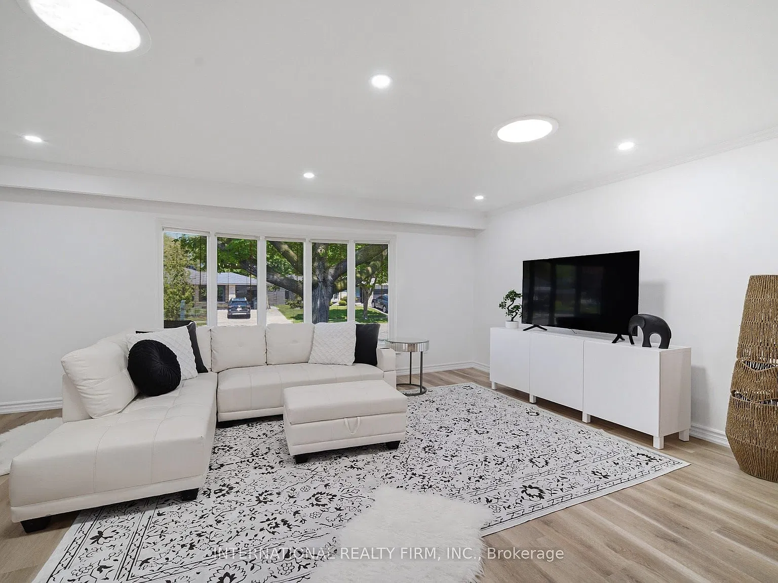 3 bed, $6,200 — Photo 4