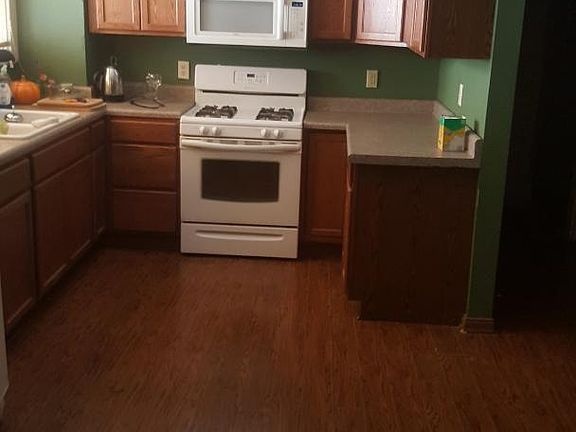 4th image of 585 Woodruff Place Middle Dr APT 1