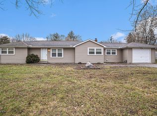 110 Sterling Dr, Lapeer, MI 48446