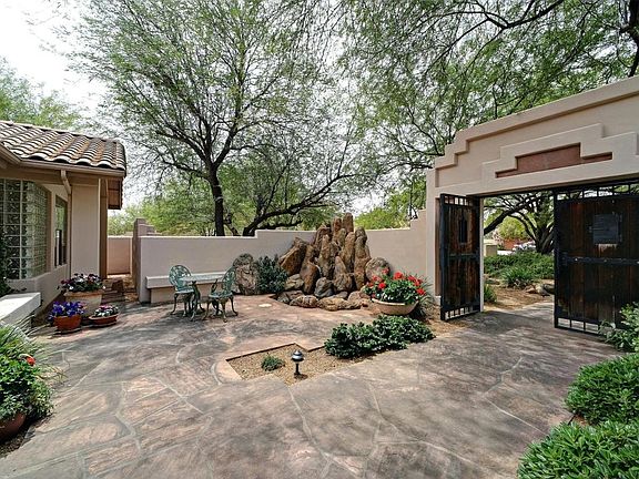 4th image of 9690 E Yucca St