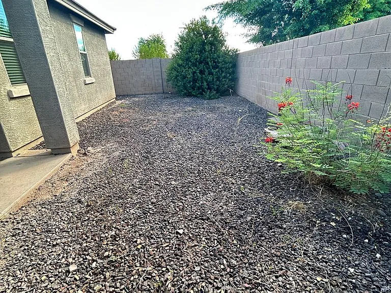 3030 E Quartz St — Photo 32