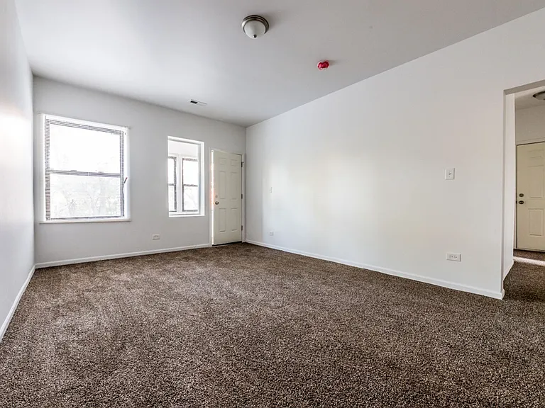 7801 S Cornell Ave 1637-39 E 78th Chicago, IL 60649 — Photo 21