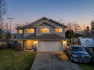 23015 Olund Cres, Maple Ridge, BC V2X9L3