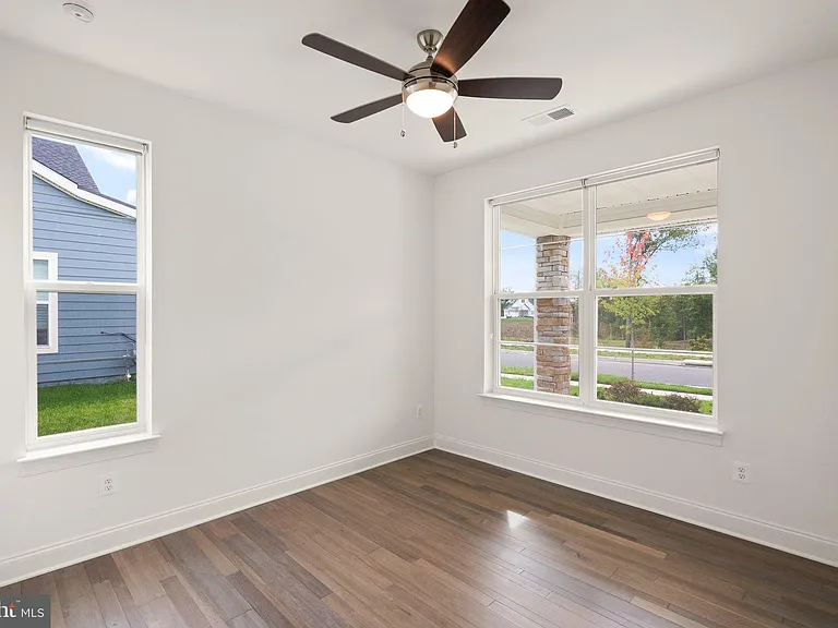 121 Cowbird St — Photo 33