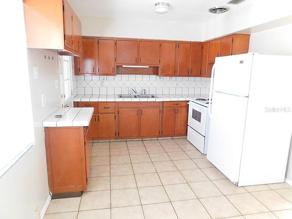 3rd image of 1121 Drew St