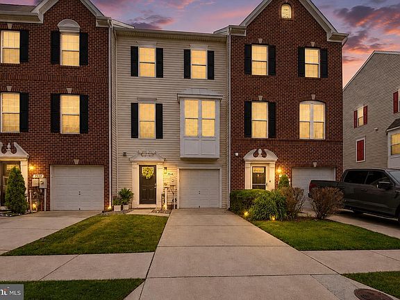 2nd image of 7548 Briargrove Ln