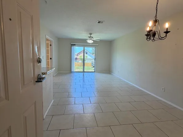 220 Columbia Dr APT 31, Cape Canaveral, FL 32920