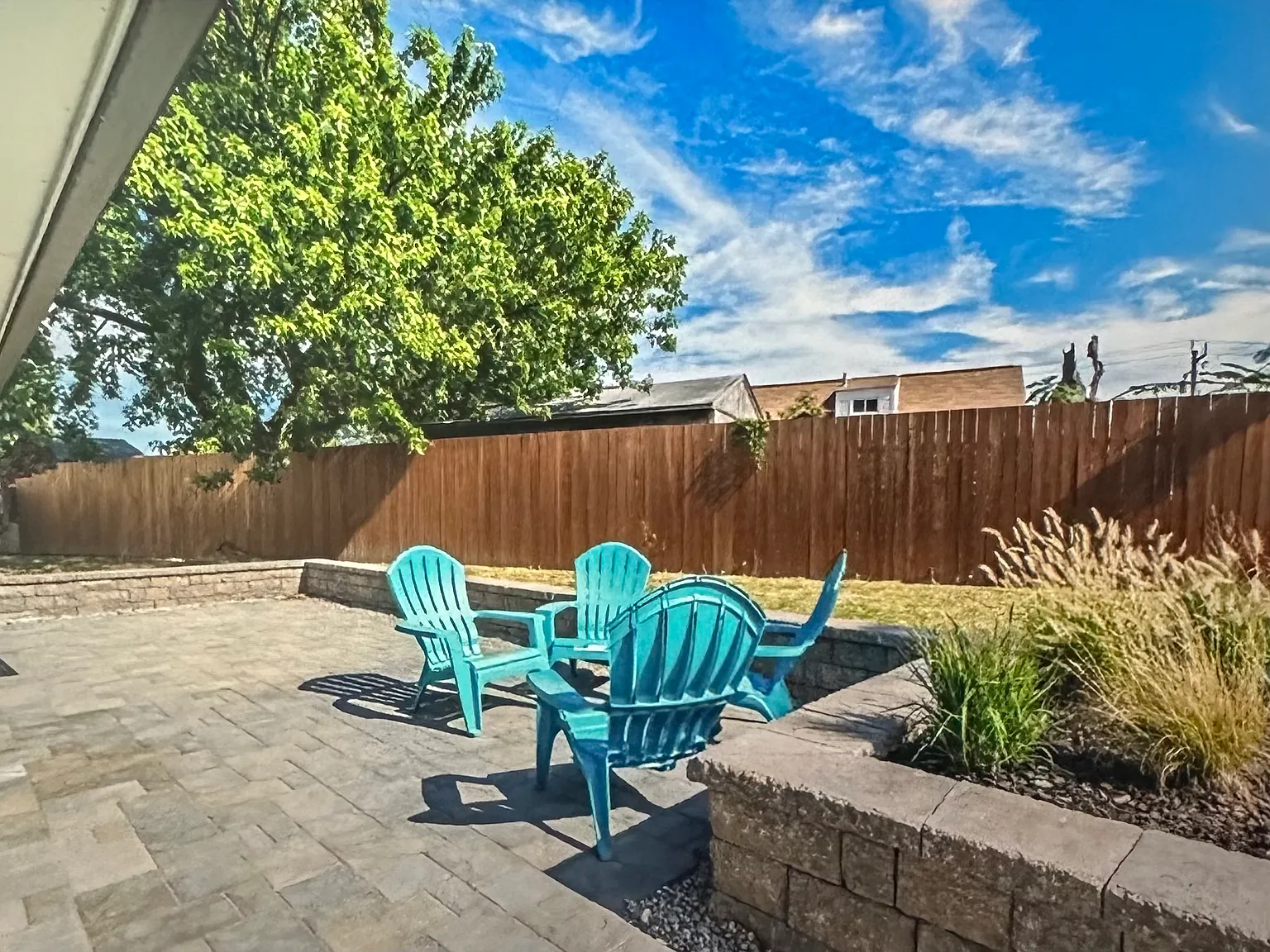 3 bed, 1035 sqft, $3,000 — Photo 3