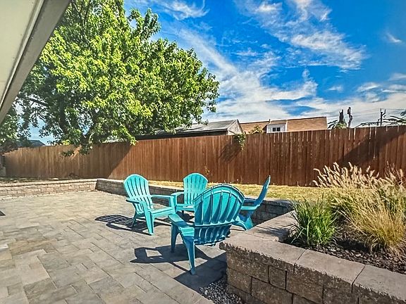 3rd image of 9622 Densmore Pl