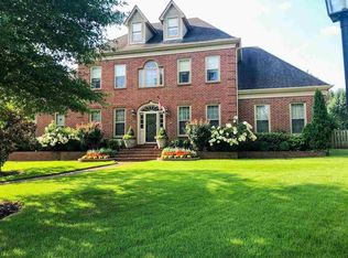 2171 Neshoba Nook Cir, Collierville, TN 38017