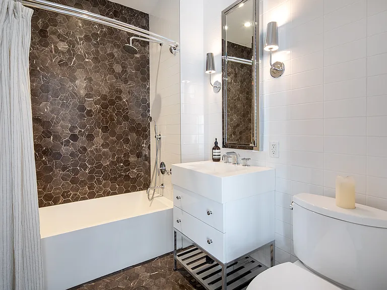 338 Berry St #2H — Photo 6