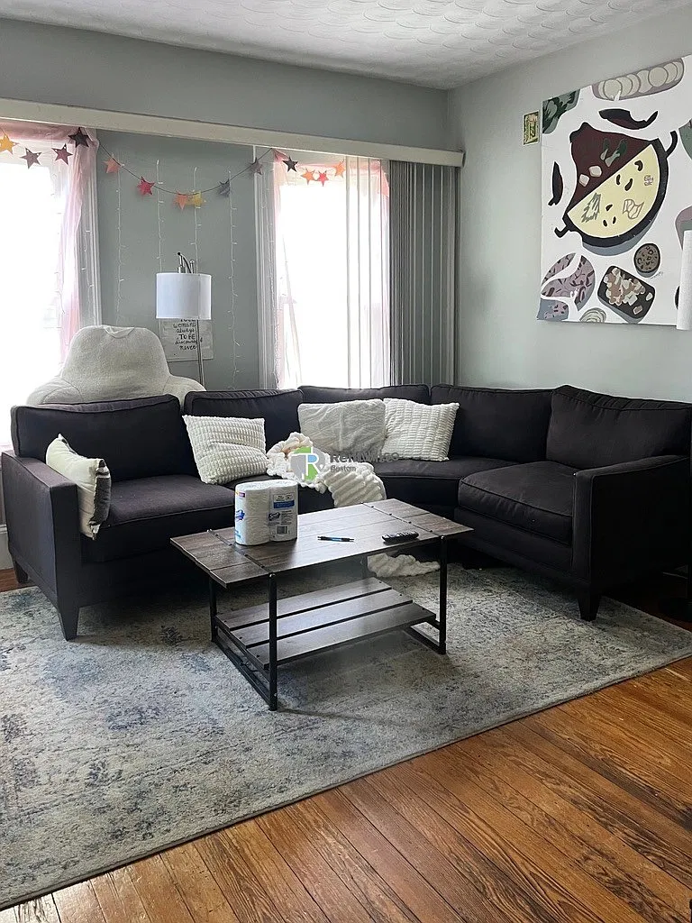 5 bed, 1.5 bath, $7,000 — Photo 1