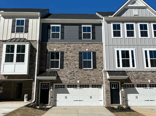 935 Woods Chapel Rd, Sugar Hill, GA 30518