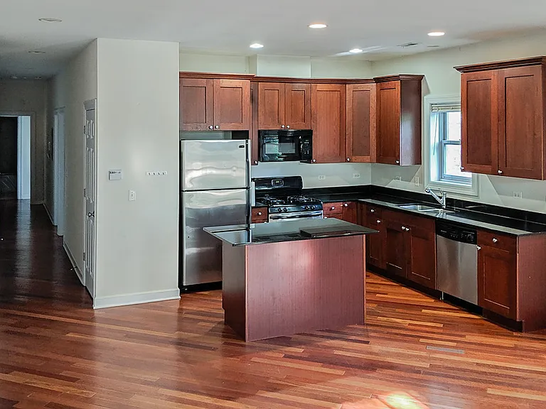 3114 1/2 N Racine Ave #3N — Photo 9