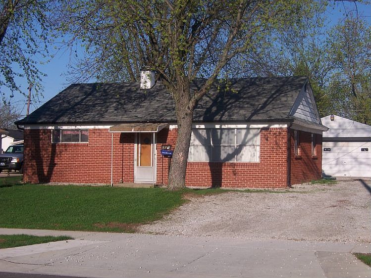 Front View-Great Curb appeal