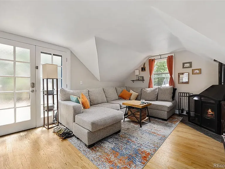 1130 N Lafayette St #5 — Photo 4