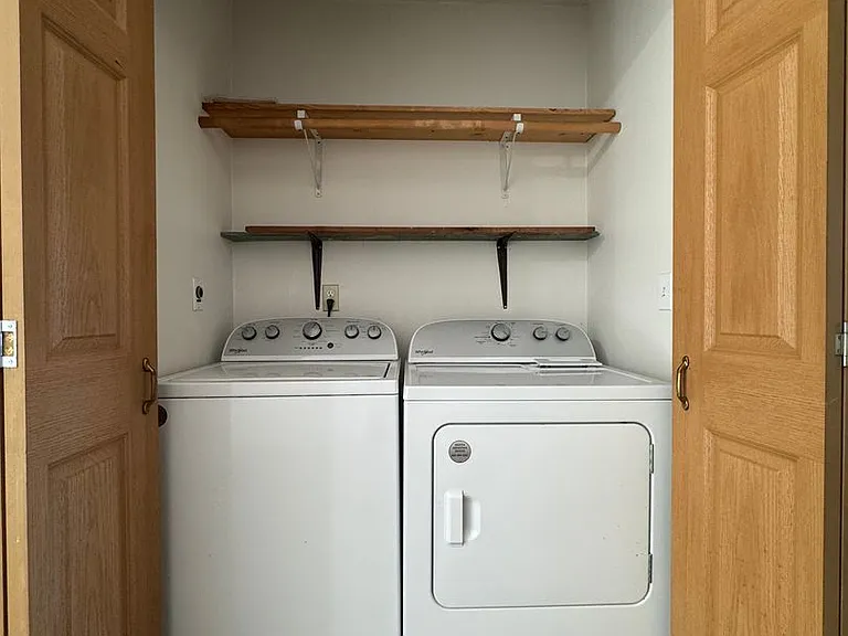 1512 Brook Ct — Photo 6