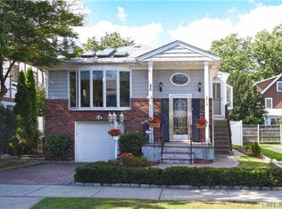 3818 218th St, Flushing, NY 11361