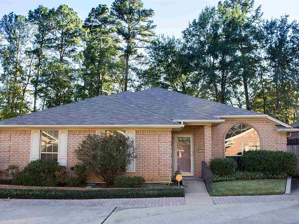 1st image of 108 Village Green Dr