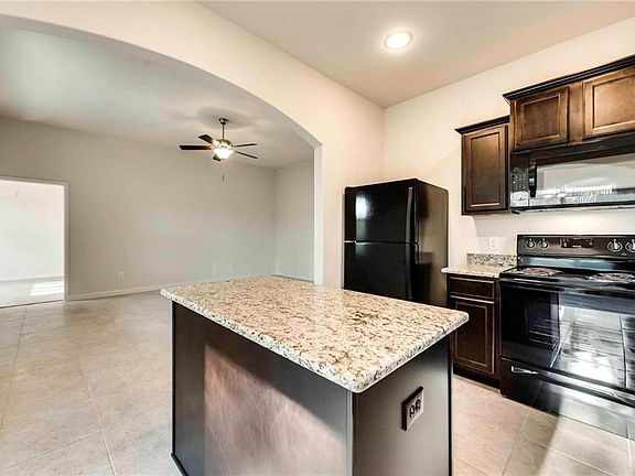 4th image of 4616 Shy Creek Ln