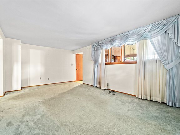 5th image of 3470 Brickley Dr