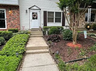 111 Nottoway St SE, Leesburg, VA 20175