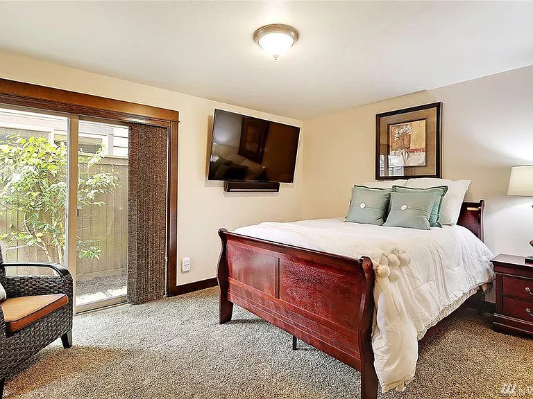 4501 SW Director St — Photo 16