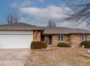 1406 Windsor Ct, Nixa, MO 65714