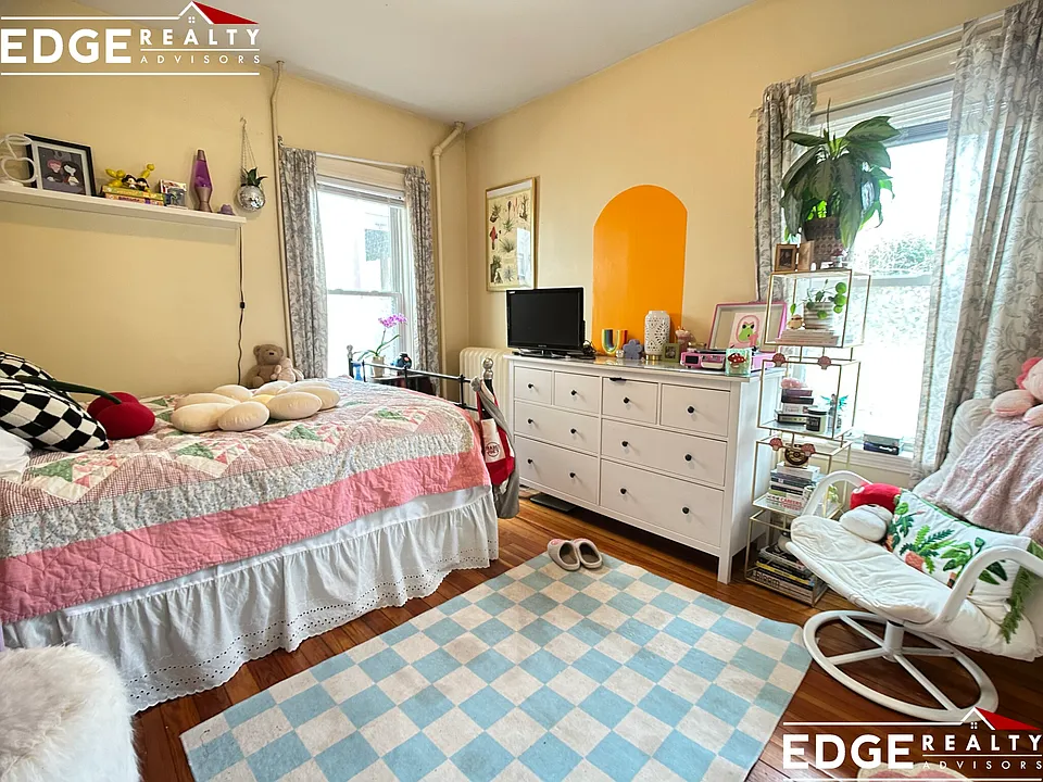 27 Justin Rd #1