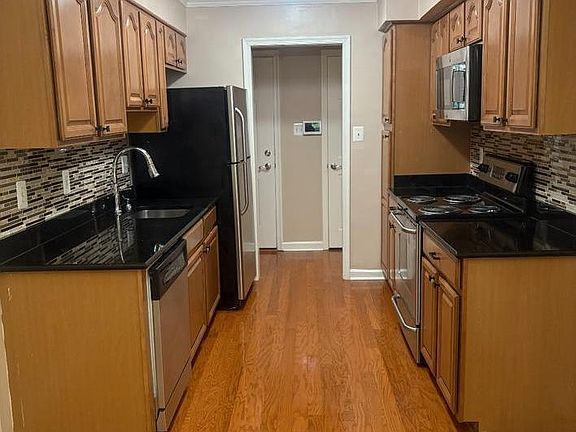 4th image of 3330 Spring Ln APT D10