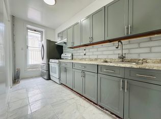 25-38 22nd St #1, Astoria, NY 11102