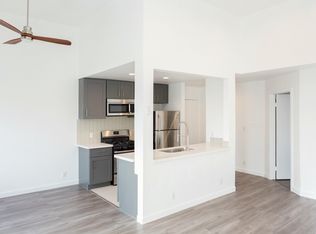 5837 Virginia Ave APT 201, Los Angeles, CA 90038