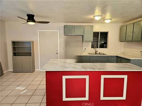 8279 Heather Ave, Fontana, CA 92335
