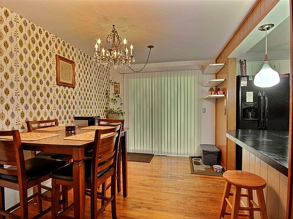 5th image of 6825 Sunland Dr